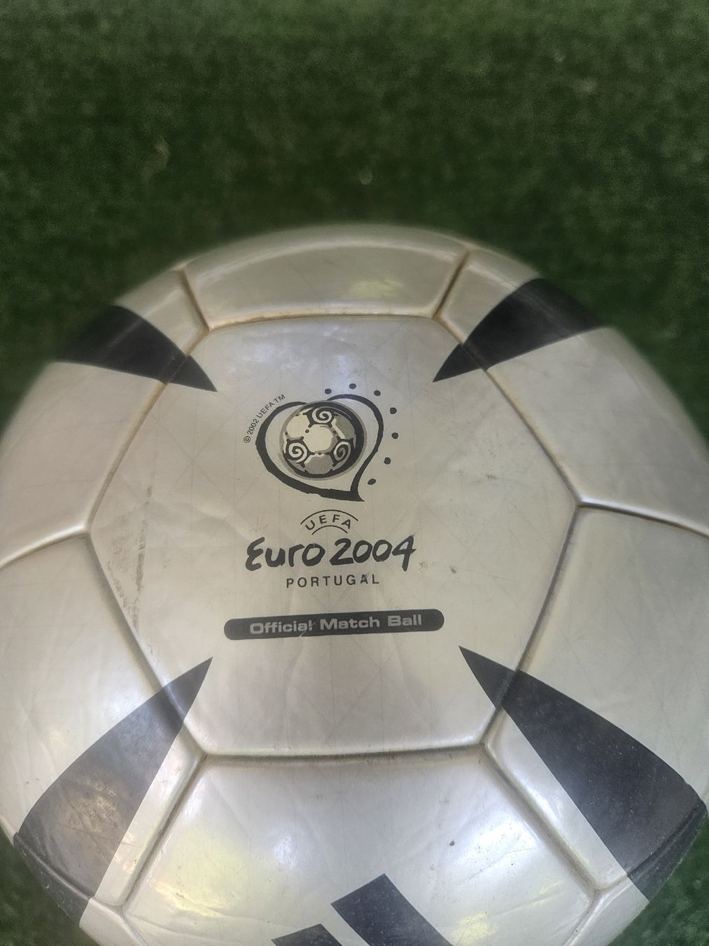 Adidas Bälle: Adidas EM 2004 Roteiro Matchball – Gebraucht aus Emmenbrücke von TopGato 1