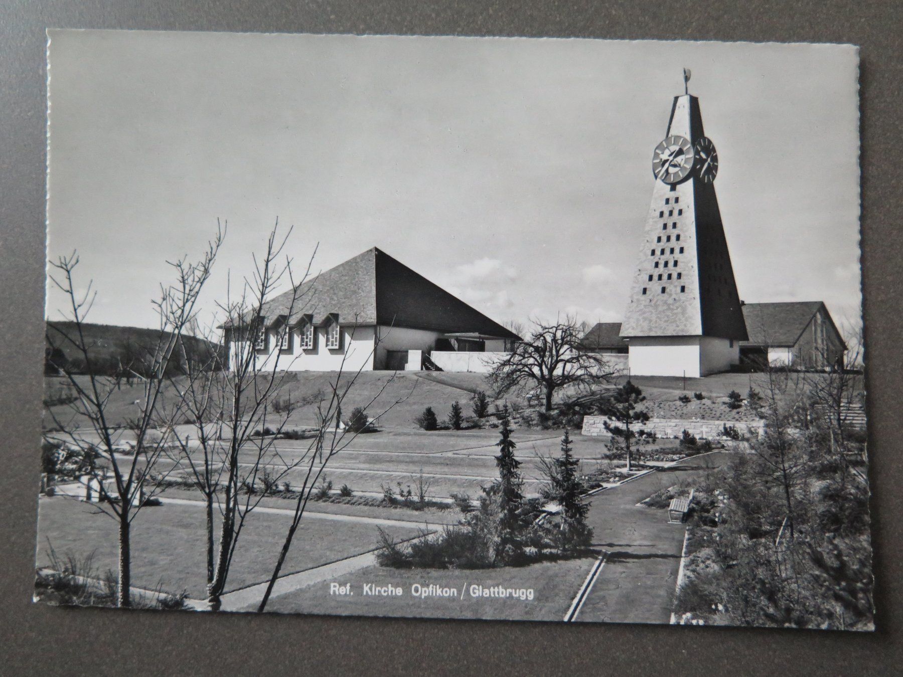 Cartoline postali: OPFIKON / GLATTBRUGG - REF. KIRCHE – Usato da Wittenbach venduto da lipasal