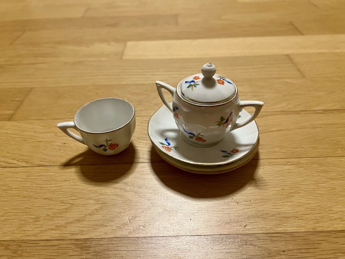 Set di piatti: Porzellan-Geschirr, Kaffee-Set – Usato da Emmenbrücke venduto da miru01 2