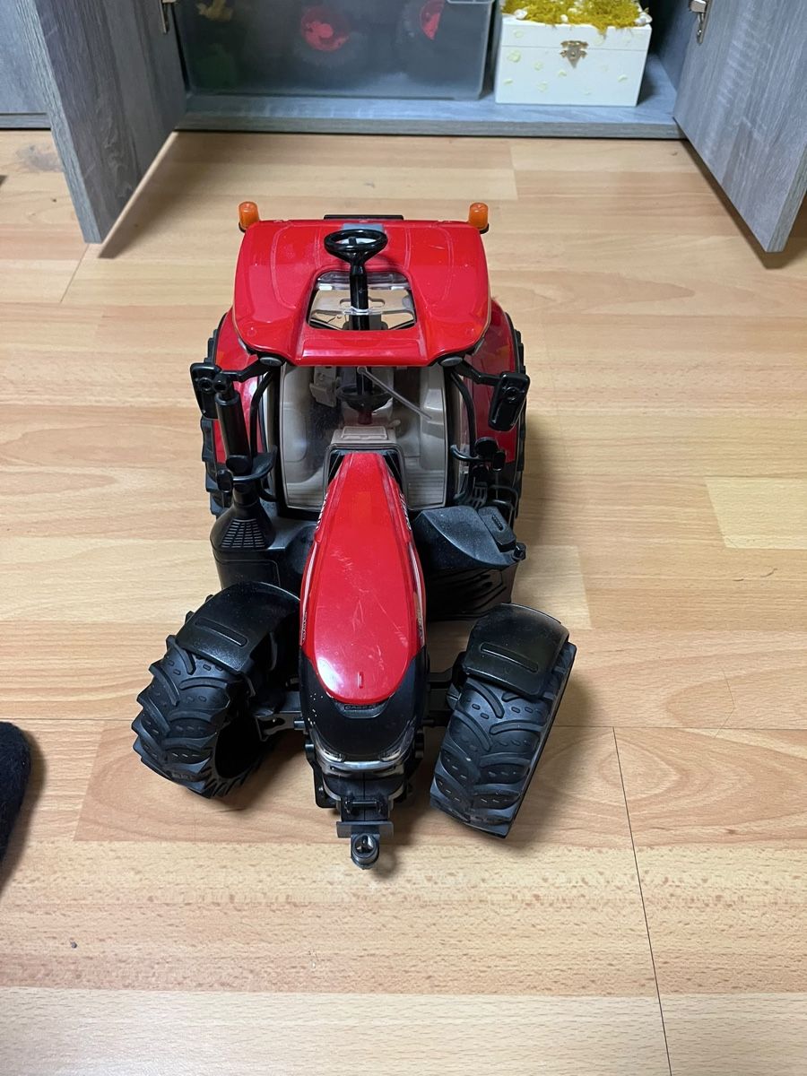 Bruder Jouets: Bruder Traktor Case Optum 300 – D'occasion à Birrwil par Kiramau1974 1