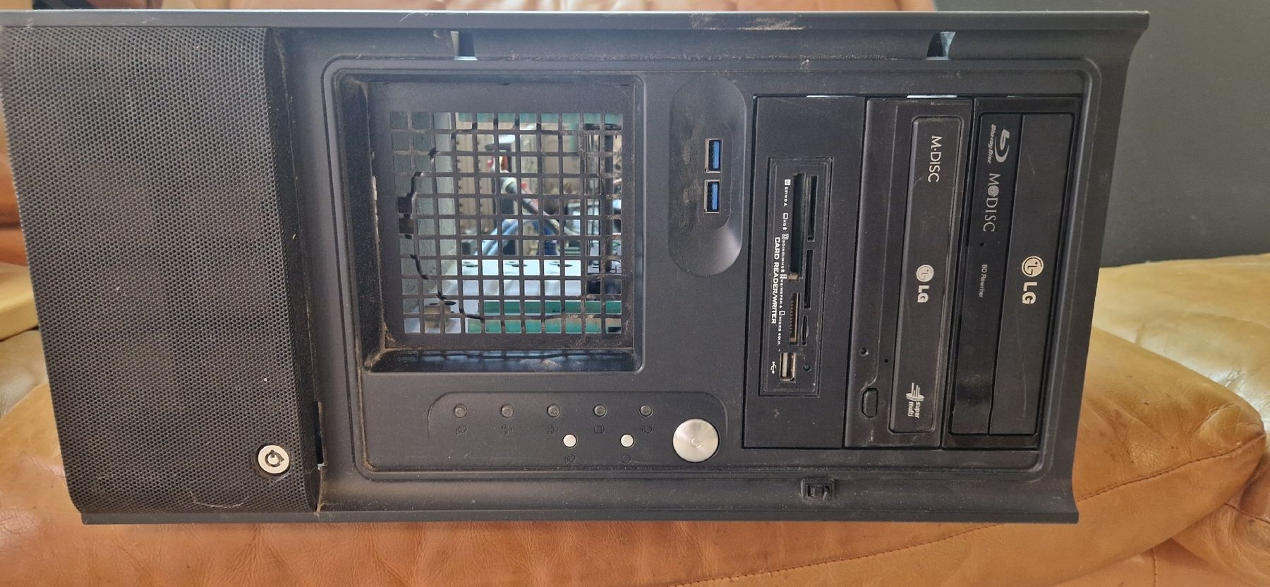 PC: PC Asus P9D WS NVIDIA Quadro K4000 SSD 256GB – Usato da Biel-Benken BL venduto da simon.jaeggi 8