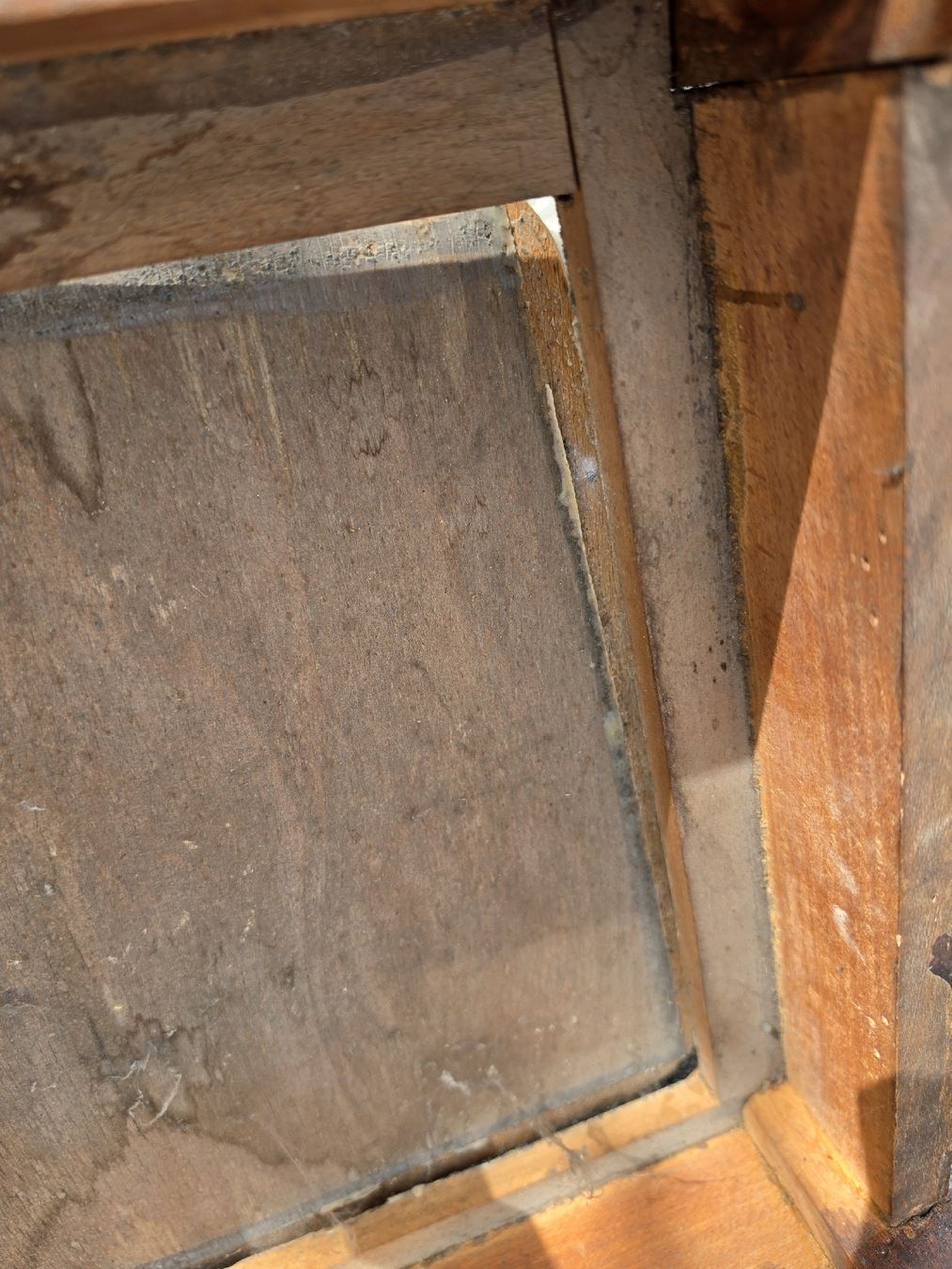 Chaises: Holzstuhl braun restorieren  – D'occasion à Mettlen par elios0888 8