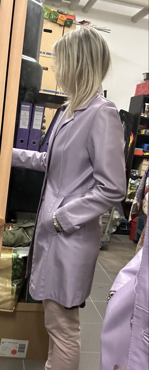 Cappotti: Cappotto in pelle lilla – Usato da Sorengo venduto da at217 1