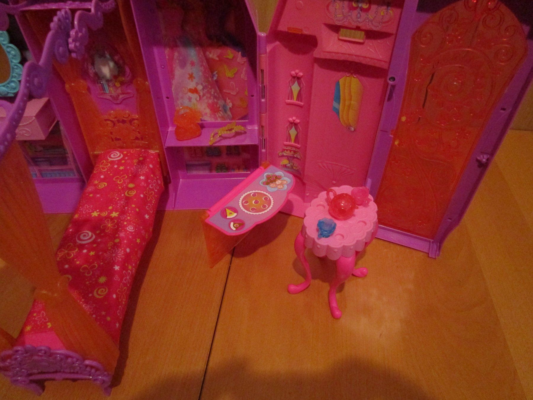 Giocattoli: Barbie - Schloss – Usato da Wetzikon ZH venduto da Storchadebar 4