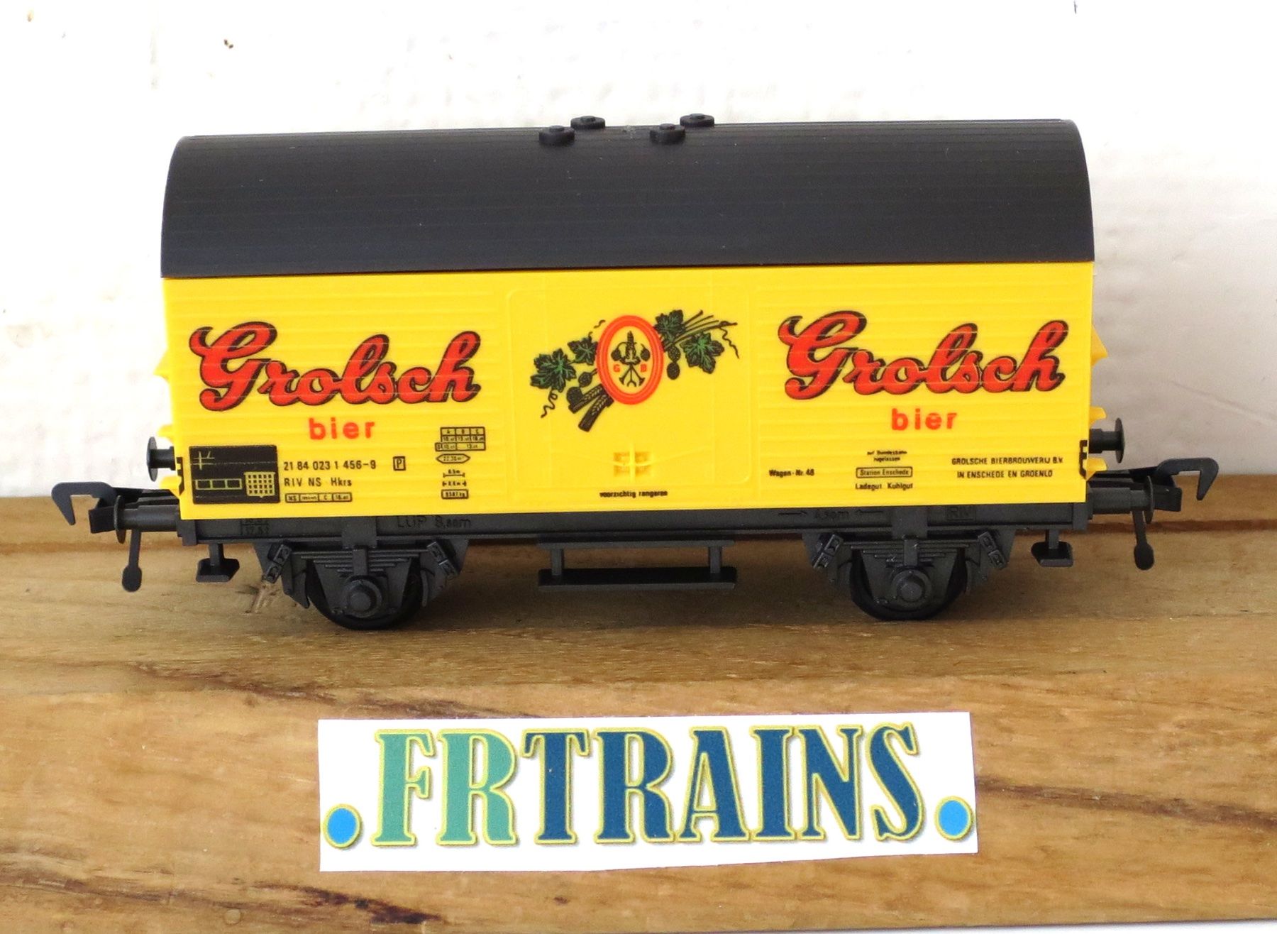 Fleischmann Modellini di ferrovie: FLEISCHMANN 5045  DB WAGON COUVERT GROLSCH BIER – Usato da Gland venduto da FRtrains