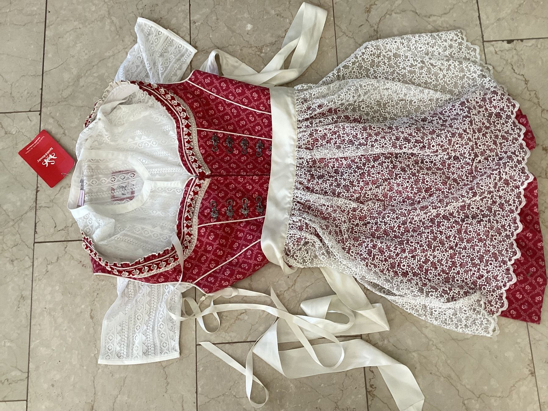 Vestiti: Damen Dirndl inkl Bluse – Nuovo (secondo la descrizione) da Flüelen venduto da ne08