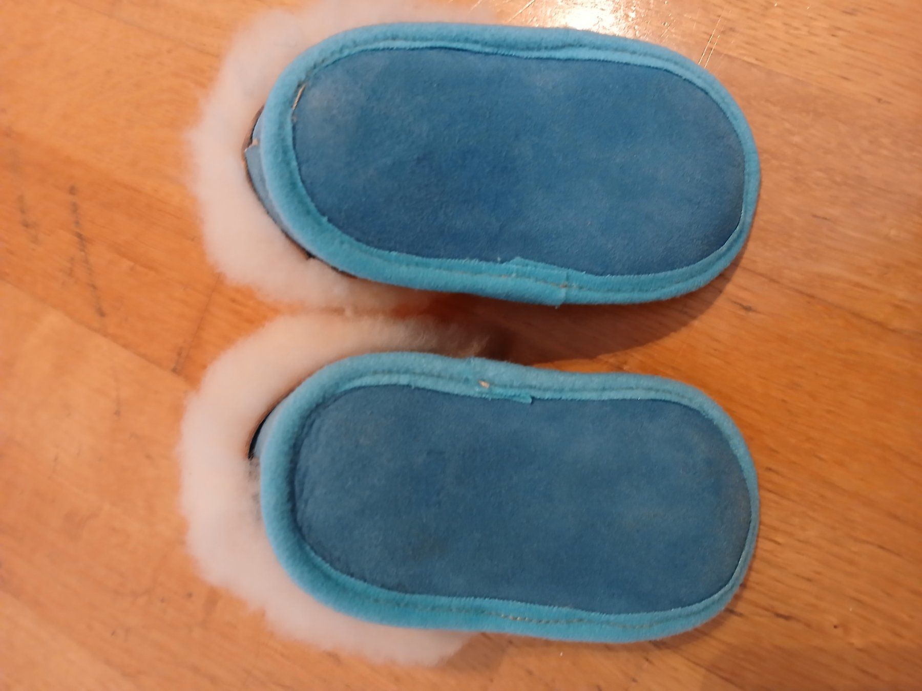 Scarpe per ragazzi: Lammfellschuhe Baby – Usato da Zürich venduto da lauravanessa 2
