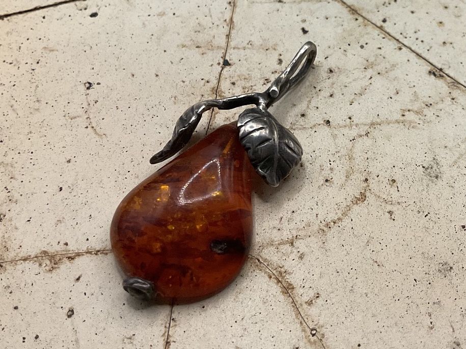 Ciondoli: Antiker/Vintage Anhänger Bernstein mit Silber – Usato da Luzern venduto da S.Kern01 3
