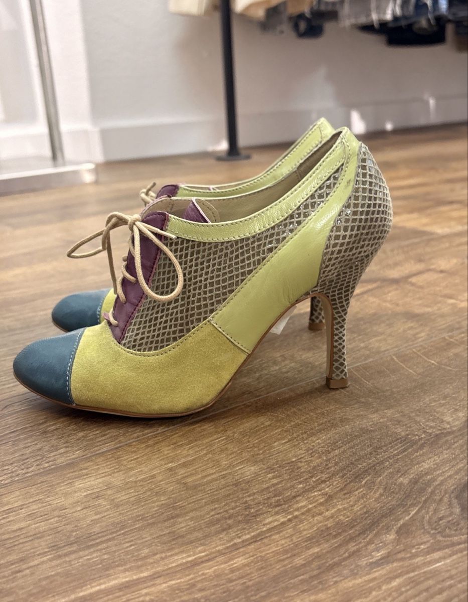 Chaussures femmes: Bunte High Heel Pumps  – D'occasion à Aarau par Secondfish 1