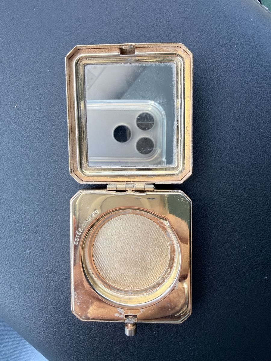 Estée Lauder Make-up: Poudrier Estee Lauder VINTAGE doré girafes strass – Difettoso da Courgevaux venduto da auxtrouvailles 3