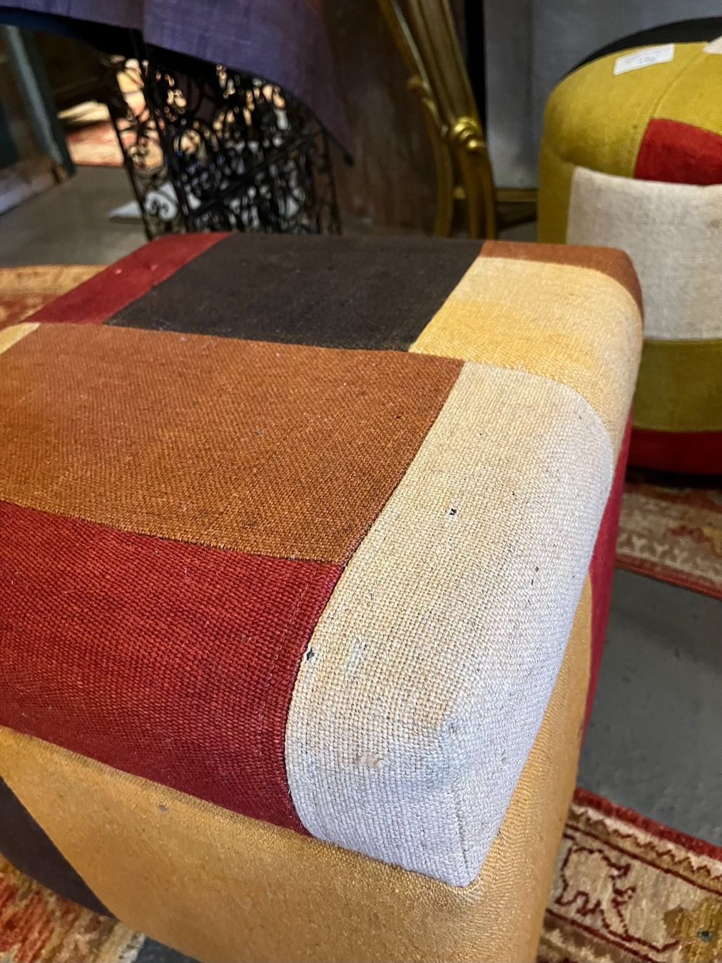 Sgabelli: Kelim-Hocker mit Stauraum | LIQUIDATIONSVERKAUF – Nuovo (secondo la descrizione) da Zürich venduto da Hnikbay 2