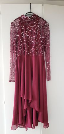 ASOS Ballkleid Abendkleid, bordeaux mit Perlen, Gr. 38
