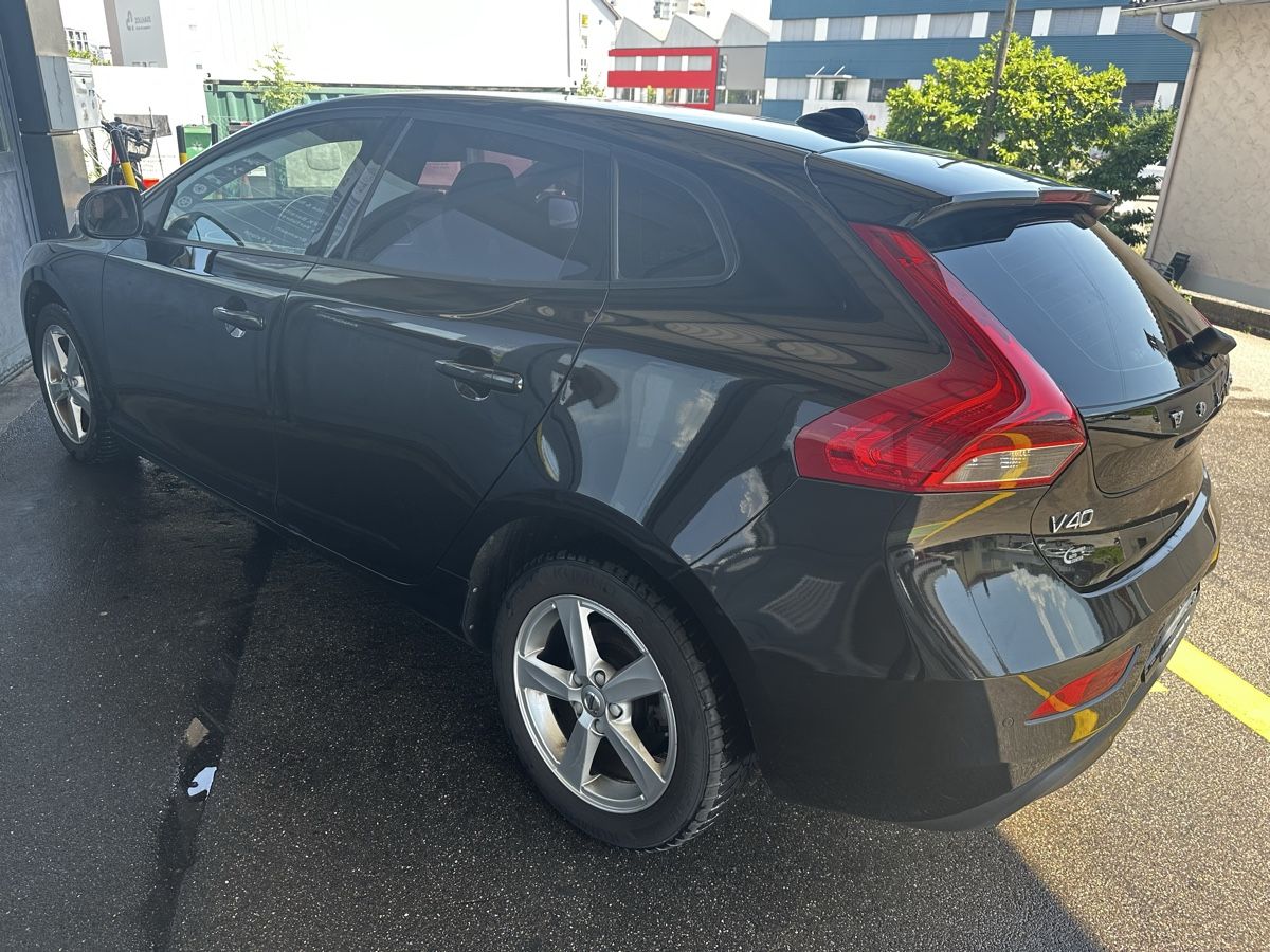 Volvo Autos: Volvo V40 D2 – Gebraucht aus Luzern von Swiss-Garage 6
