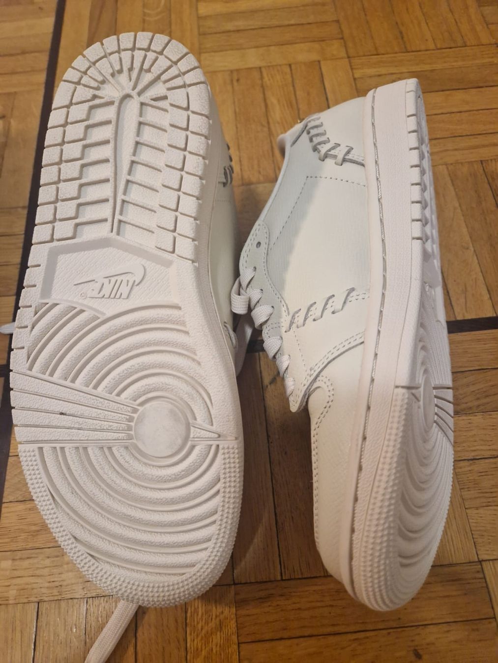 Damenschuhe: Chaussures Air Jordan – Neu (gemäss Beschreibung) aus Morges von MGaming 3