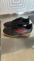Adidas Hallenschuhe schwarz rot Grösse 43 1/3 gebraucht