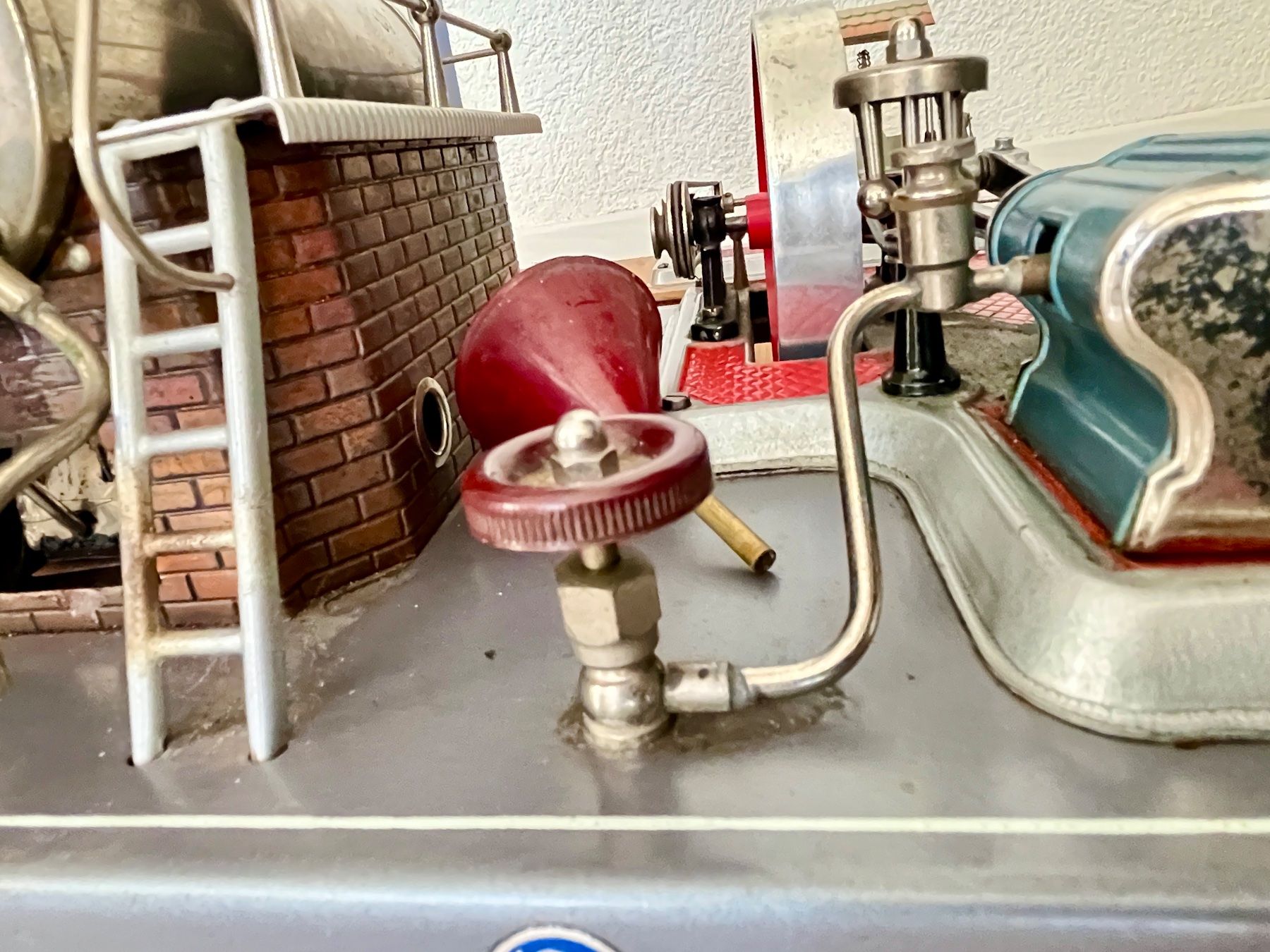 Giocattoli: Wilesco Dampfmaschine Modell D20 – Usato da Mont sur Rolle venduto da uttin 4