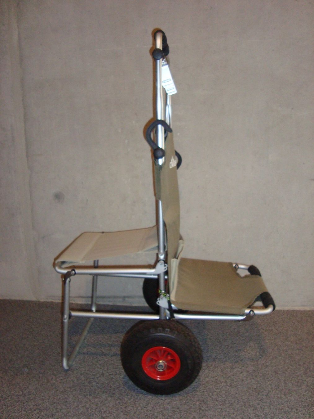 Koffer & Taschen: Jagt - Transportwagen mit Sitz – Neu (gemäss Beschreibung) aus Walzenhausen von Totenkopf0 2
