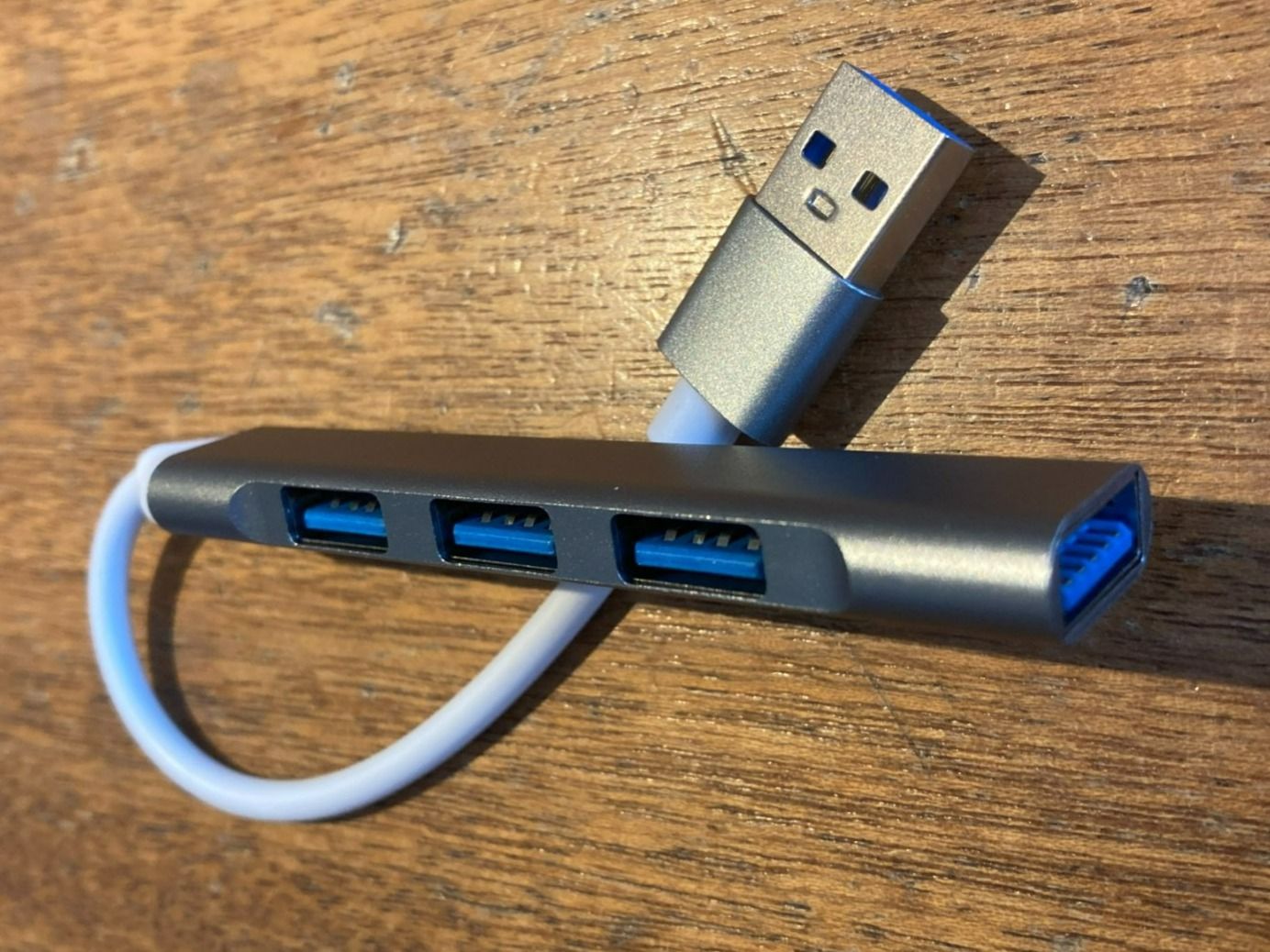 Hub & Switch: Mini USB Hub 4-Port NEU – Nuovo (secondo la descrizione) da Widnau venduto da SIIVSIIV