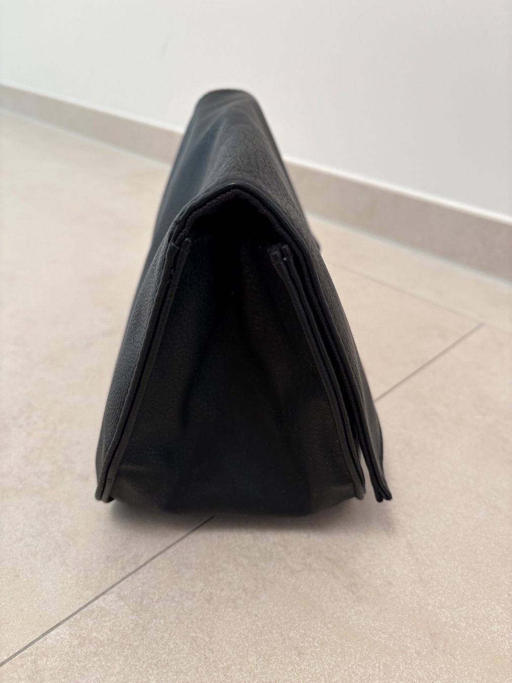 GHD Custodie per cosmetici: GHD Schwarzes Necessaire Damen heat resistent – Usato da Basel venduto da Tierschutz-Flohmi 2