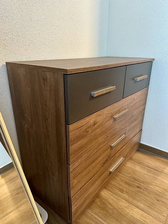 Kommoden: Kommode mit 5 Schubladen – Gebraucht aus Stansstad von M.Ineichen 1