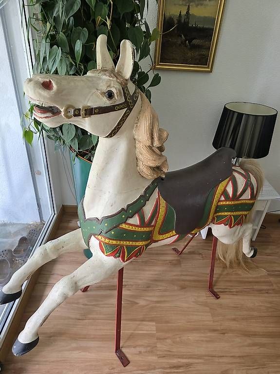 Skulpturen & Statuen: Antikes Karussellpferd – Gebraucht aus Winterthur von Naomi_N 4