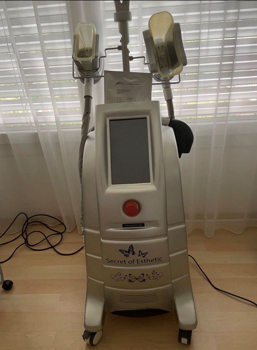 Attrezzature mediche: Profi Kryolipolyse Gerät - Top Preis – Usato da Menzberg venduto da laz_h2yv 1