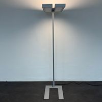 Regent Level Stehleuchte mit Sensor