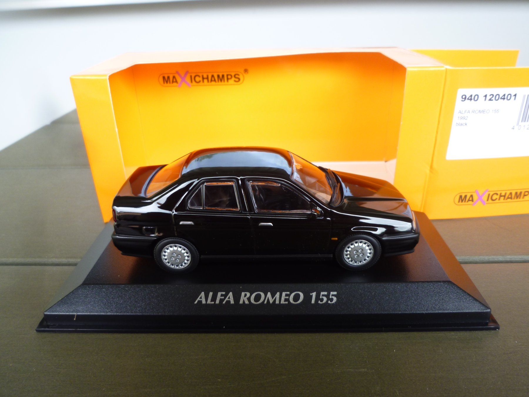 Alfa Romeo Modellini d'auto: Alfa Romeo 155 (1992) – Nuovo e nell'imballaggio originale da Flawil venduto da Imperiosud 1