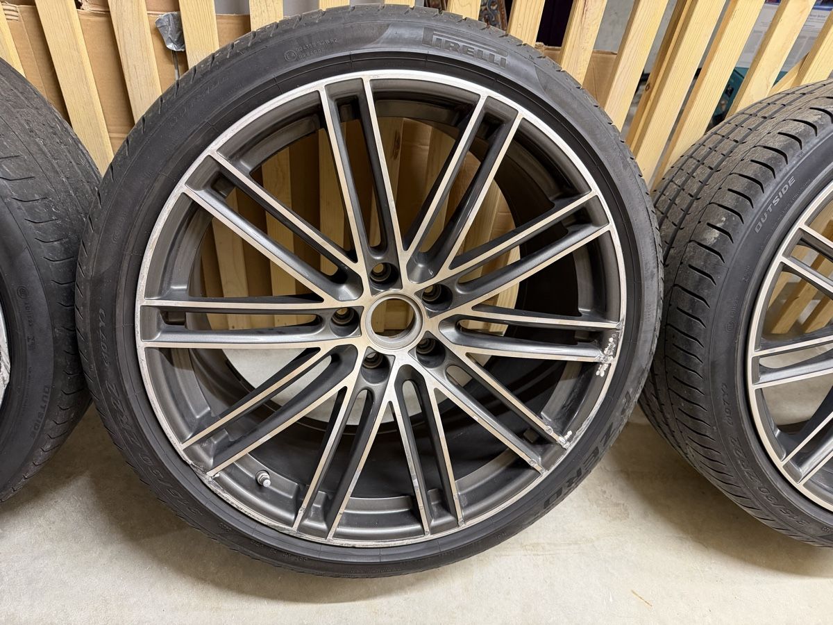 Porsche Felgen: Original 22 Zoll - Porsche Cayenne Turbo Coupé Felgen – Gebraucht aus Lotzwil von alt_b6tj 7