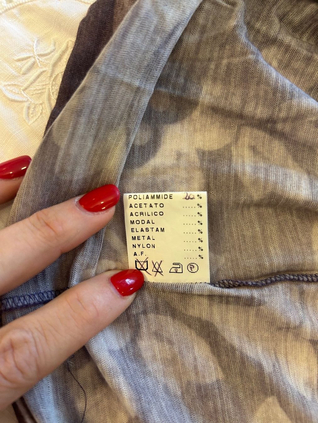 T-shirt: Maglietta Daniela Vecchi - taglia 44 – Usato da Lugano venduto da camillapersempre 3
