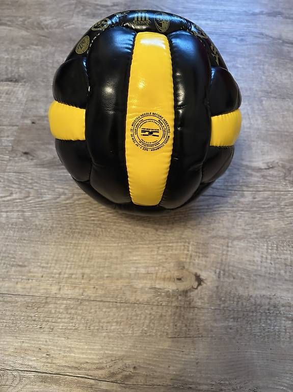 Palloni: YB ballon 125 ans neuf  – Nuovo e nell'imballaggio originale da Moutier venduto da Christiane13 1