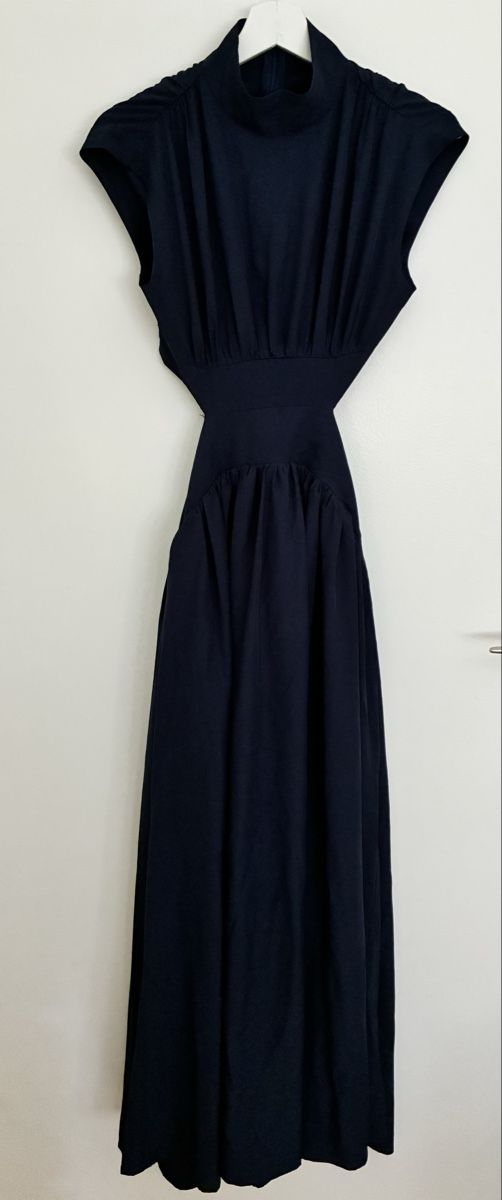Kleider: Long Dress Commense – Neu und originalverpackt aus Zollikon von vivienneberger