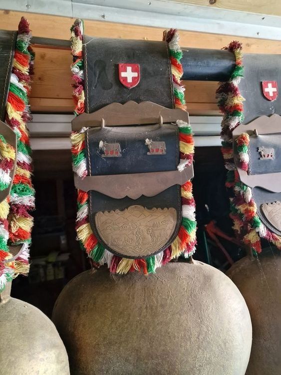 Cloches & sonnailles: 3  grosse Treicheln – D'occasion à Regensdorf par Moweso134 5