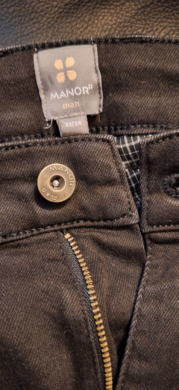 Lotti & Set di vestiti: Junge Herrenbekleidung: Hemden & Hosen – Usato da Richterswil venduto da Rengg1 2