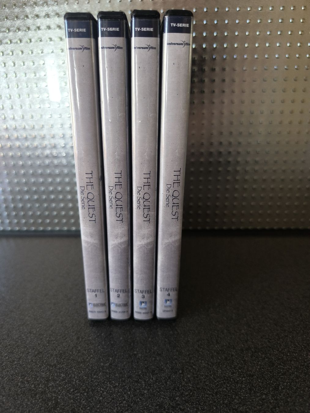 Tutti i DVDs: The Quest 4 Staffeln DVD – Usato da Schaffhausen venduto da gab_v5qf 1