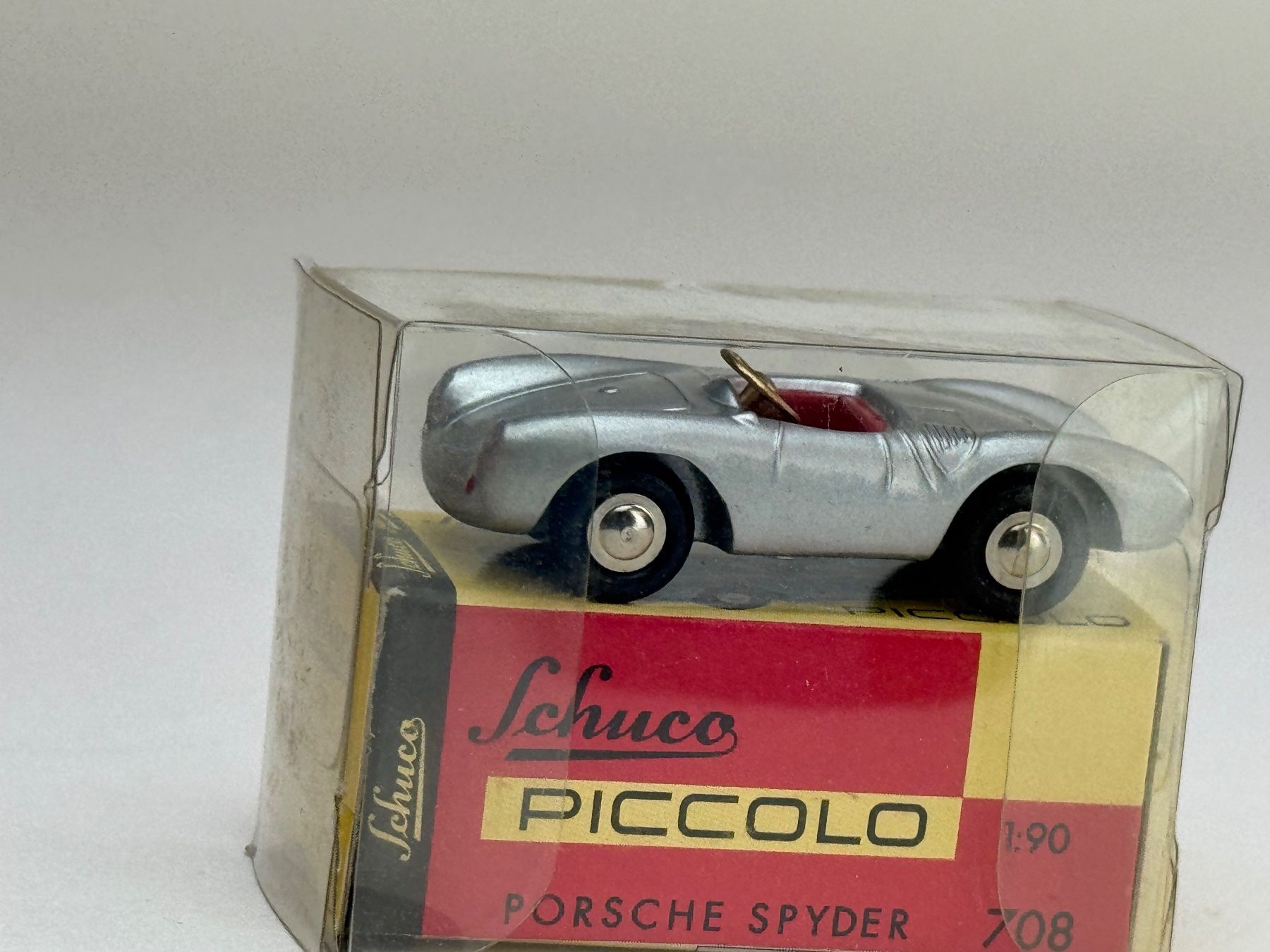 Schuco Modellini d'auto: CH- Schuco Porsche Spyder silbern – Usato da Elm venduto da Wikmtz 1