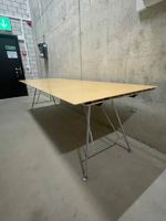 Atelier Alinea - Unistandardtisch aus Birkenholz (250 cm)