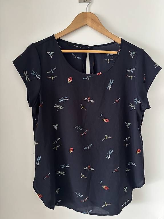 Blusen: Only Bluse, Grösse m – Gebraucht aus Uetikon am See von Laura__S