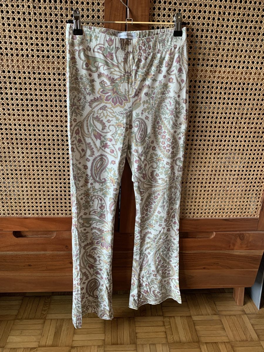 Urban Outfitters Leggings: Bootcut Leggins – Usato da Zürich venduto da salosae