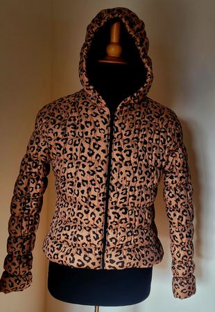 Daunenjacke L neu Leoparden