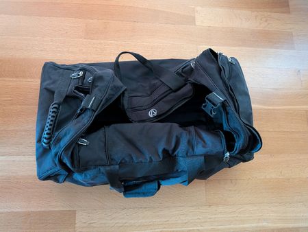 Reisetasche Kick Off schwarz mit Rollen guter Zustand