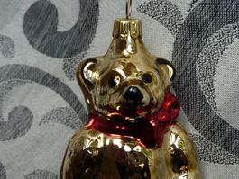 goldener Bär mit roter  Schleife Teddy Bär Christbaumschmuck
