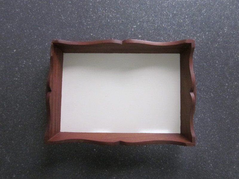 Servierplatten: Kleines rustikales Vintage Holztablett, Serviertablett – Gebraucht aus Bischofszell von raika 2