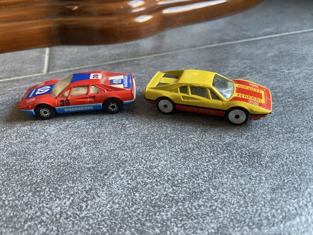 Ferrari Modellautos: Matchbox Ferrari Testarossa + Ferrari 308 GTB  – Gebraucht aus St. Margrethen SG von Alfista_159 5