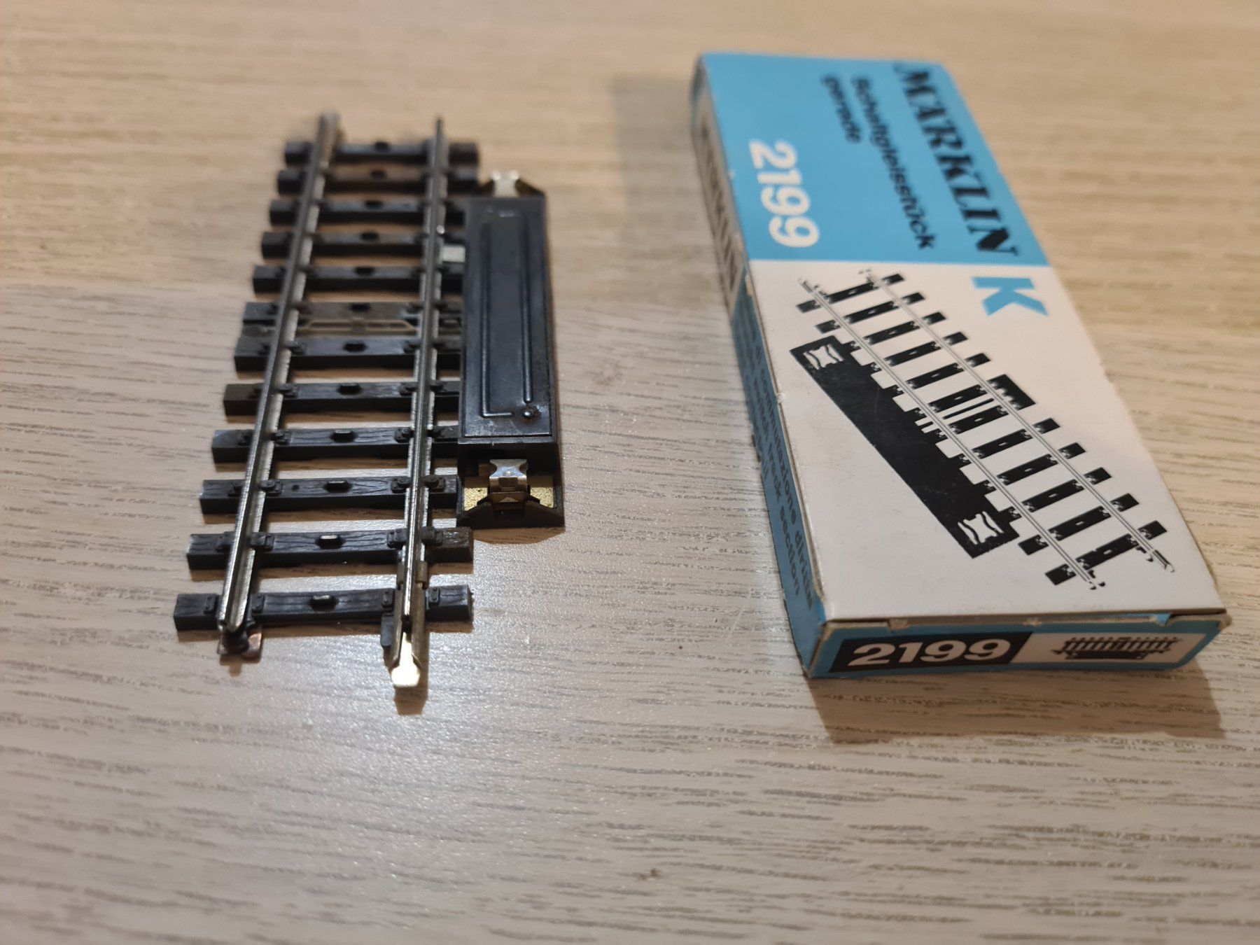 Märklin Modellini di ferrovie: Märklin 2199 Schaltgleis K H0 – Usato da St-Aubin-Sauges venduto da tantome 1