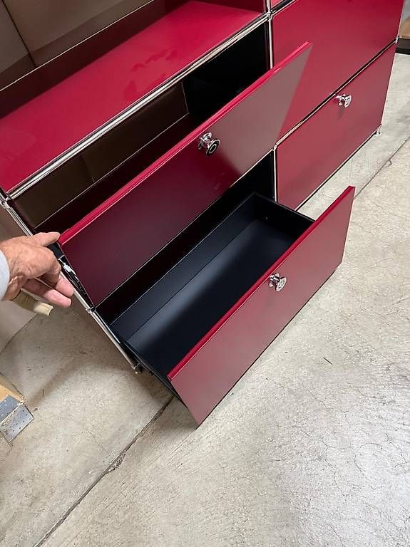 Regale: Metallregal in Bordeauxrot – Neu und originalverpackt aus Mönchaltorf von ony_b9pr 4