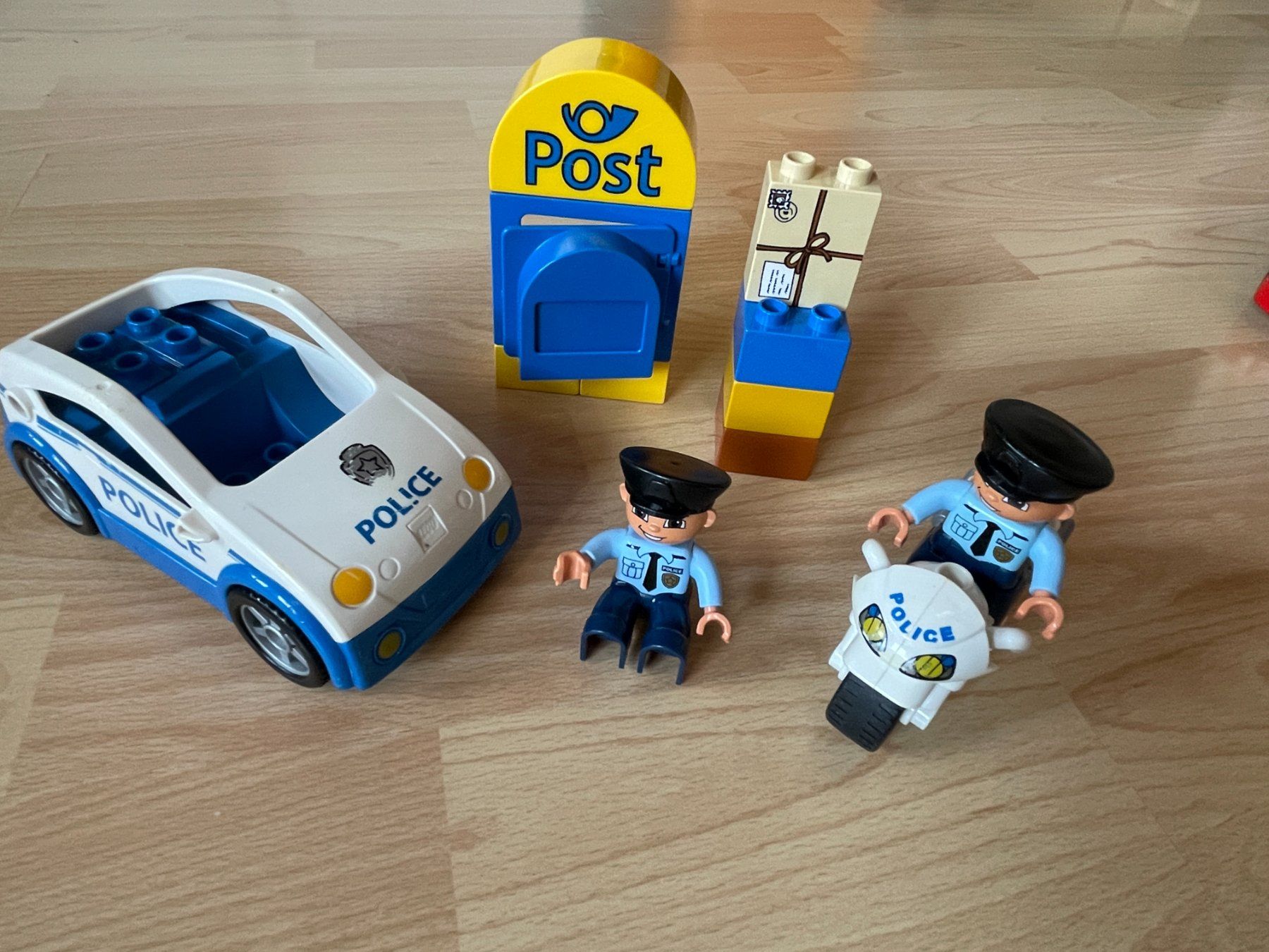 Lego Jouets: LEGO DUPLO Set Post und Polizei – D'occasion à Schmitten FR par swissmissoutdoors