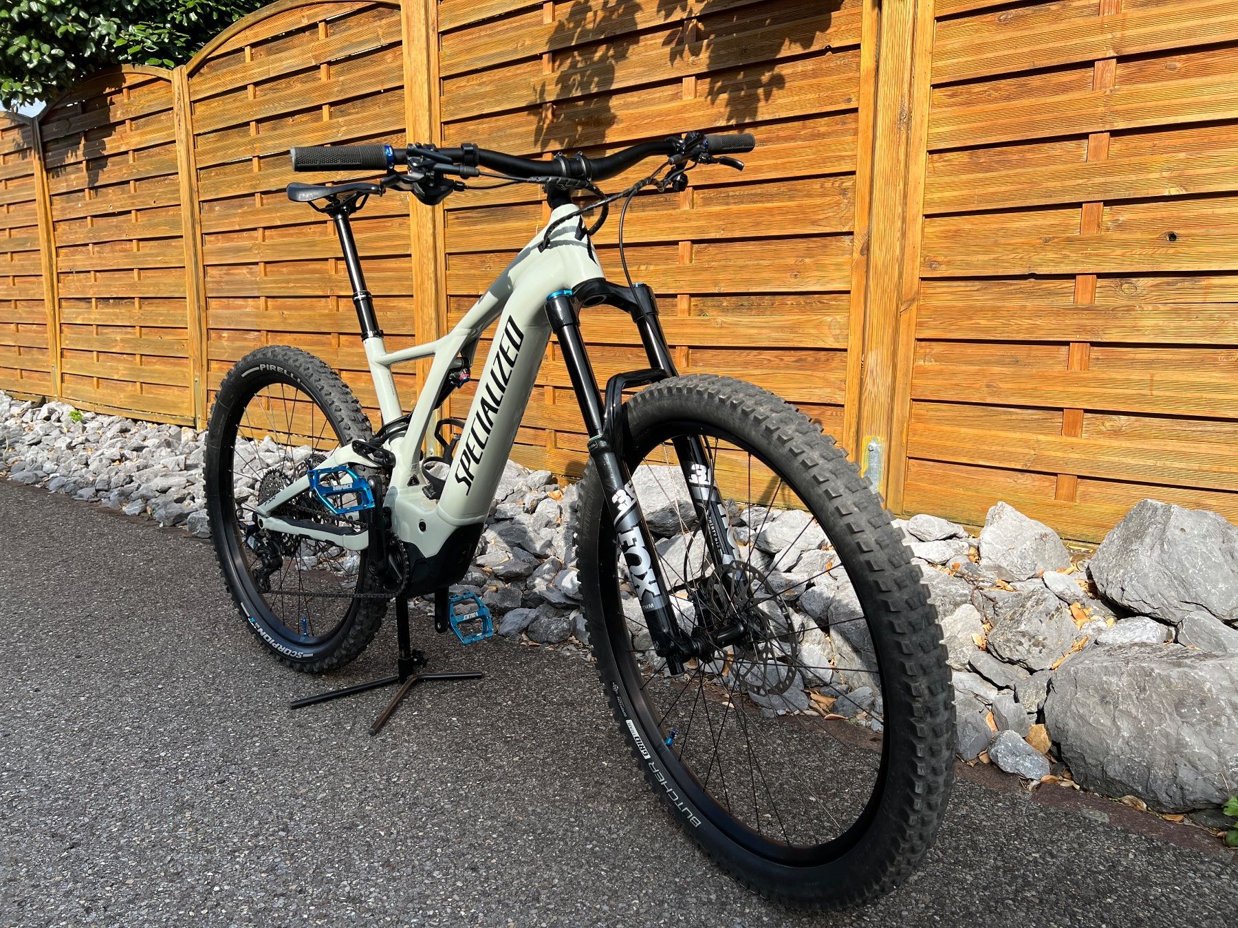 Specialized Velos: Specialized Turbo Levo Comp (2021) / Rahmengrösse L – Gebraucht aus Wangen SZ von  1