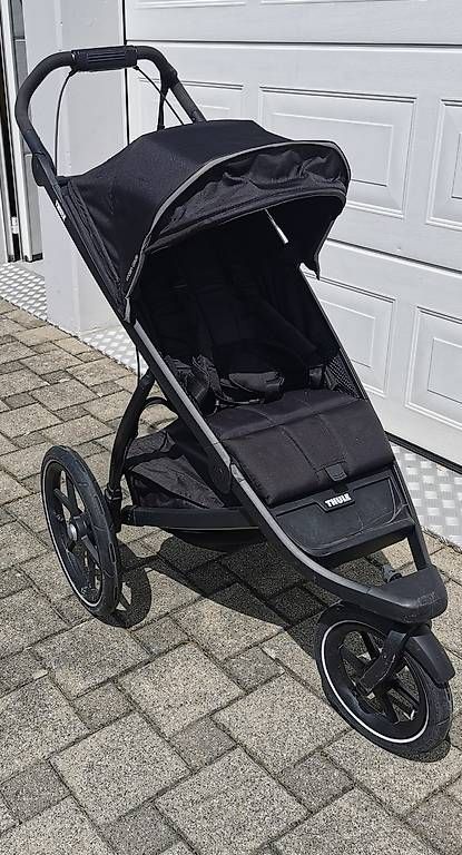 Kinderwagen: Thule Kinderwagen  – Gebraucht aus Amlikon- Bissegg von Simhunk 1