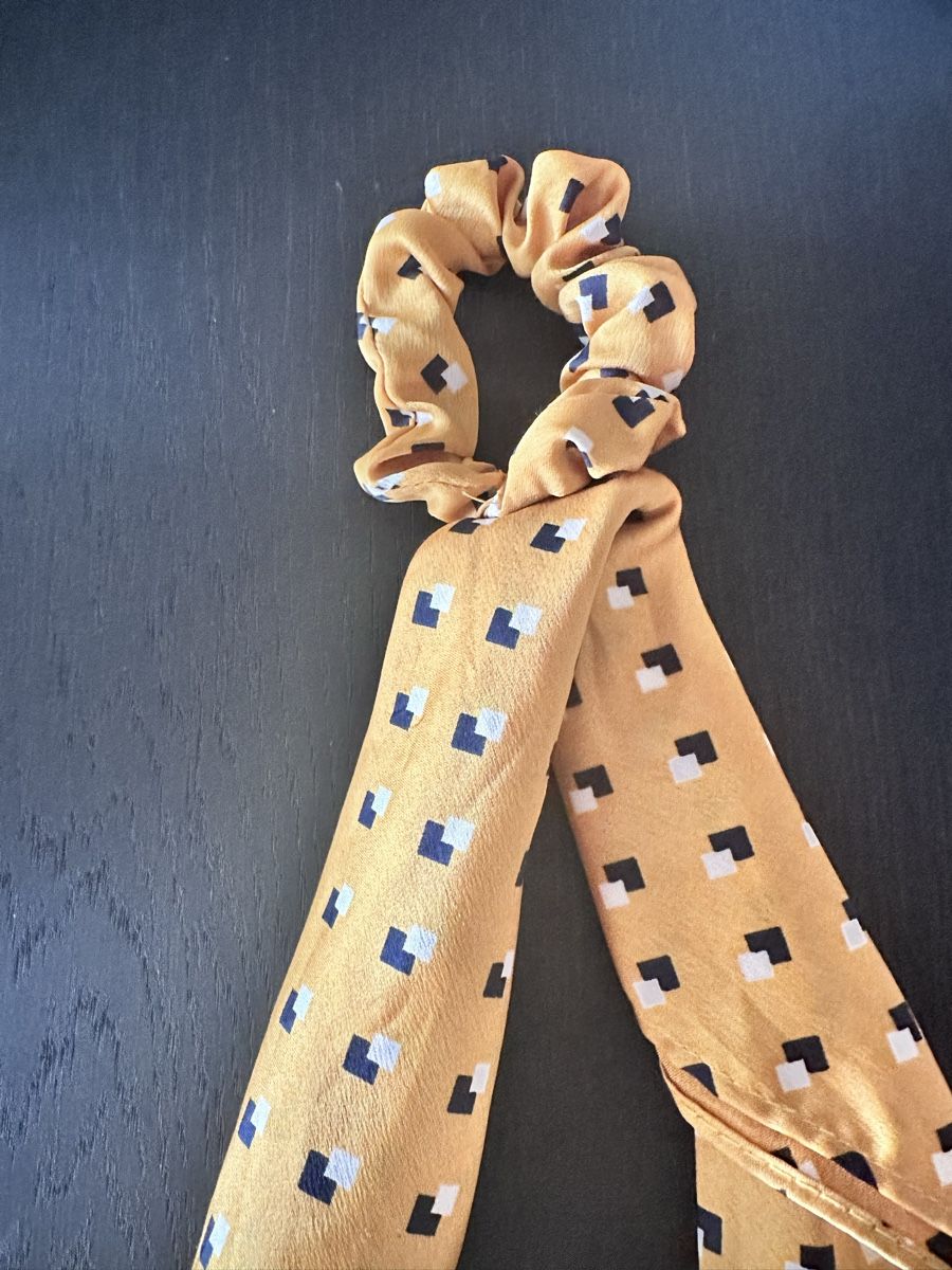 H&M Haarschmuck: Haargummi mit Schleife  – Neu (gemäss Beschreibung) aus Küssnacht am Rigi von annine.l. 1